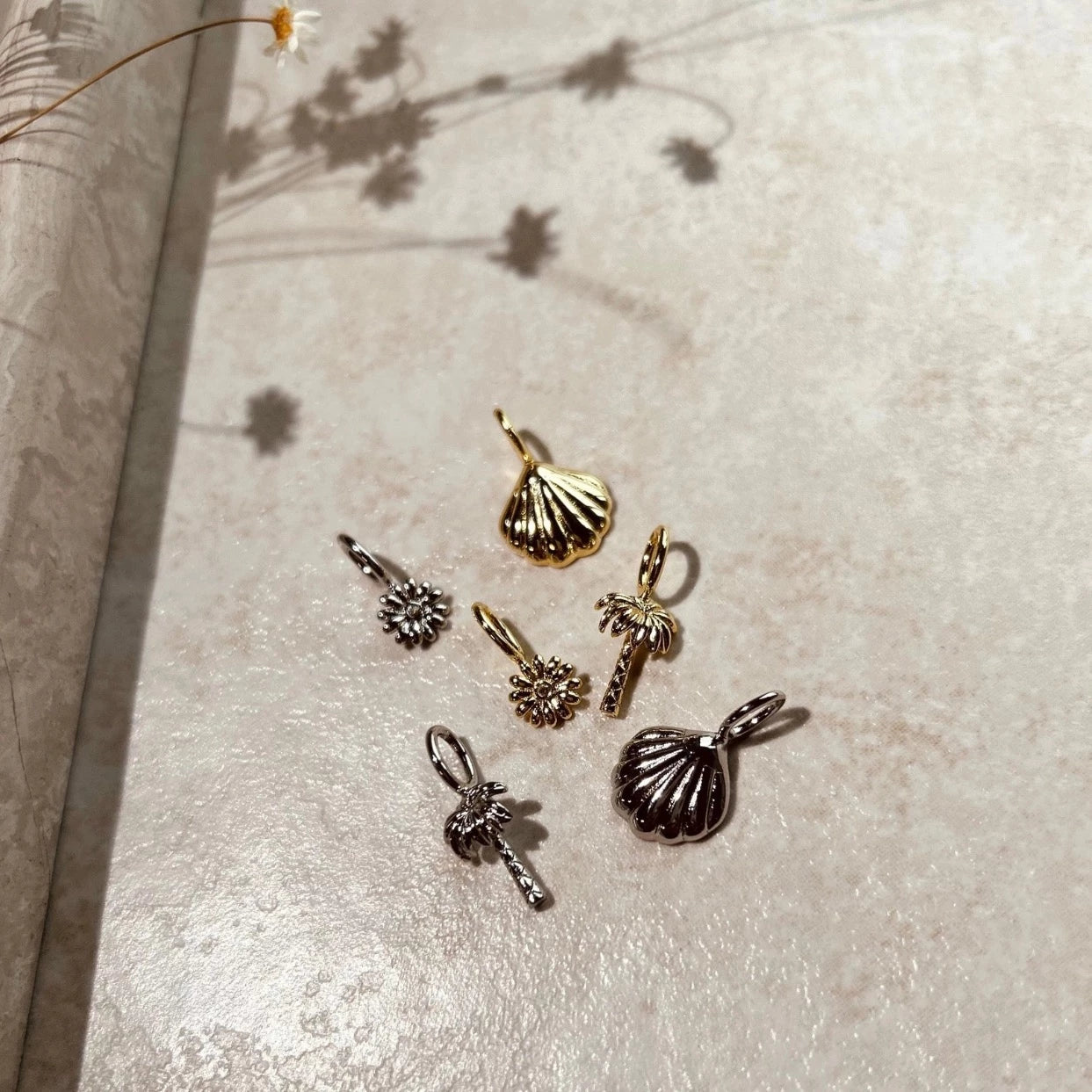 Daisy Charm